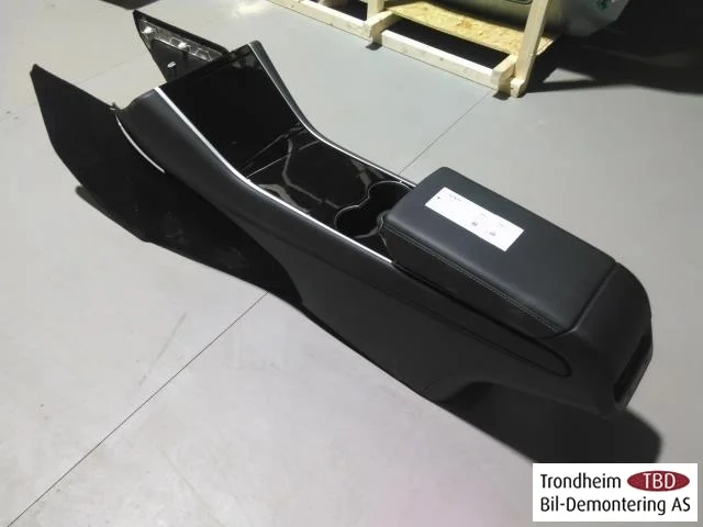 Tesla MODEL 3 2017--> Kartámasz