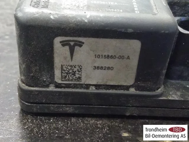 Tesla MODEL S 2013- Autóriasztó nézet 3