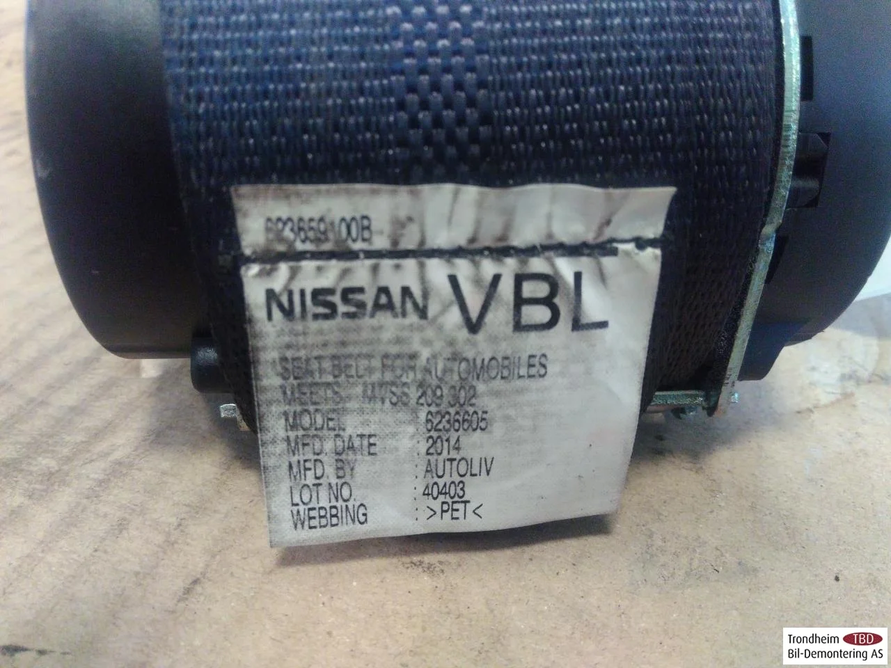 Nissan LEAF 2011-17 Biztonsági öv, hátsó, bal nézet 2