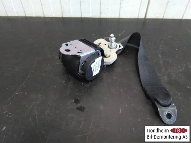 Nissan LEAF 2011-17 Biztonsági öv, hátsó, jobb