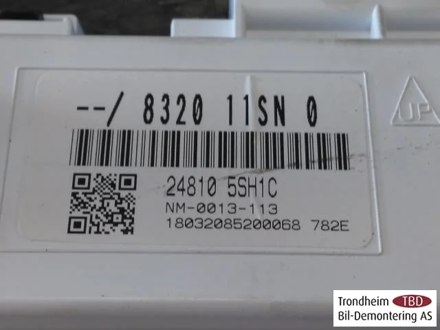 Nissan LEAF 2017-24 Instrument cluster assembly view 3