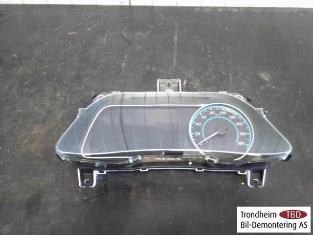Nissan LEAF 2017-24 Instrument cluster assembly view 2