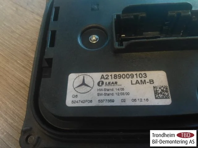 Mercedes B 180-200 W246/W242 2012-19 Vezérlőegység, xenon nézet 3