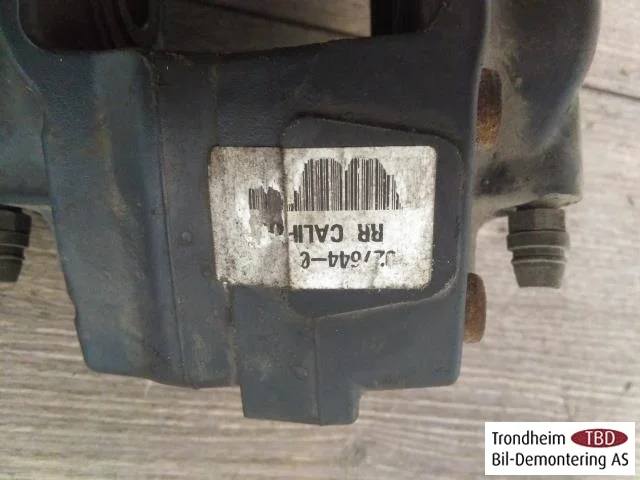 Tesla MODEL X 2016- Rear right brake caliper view 4