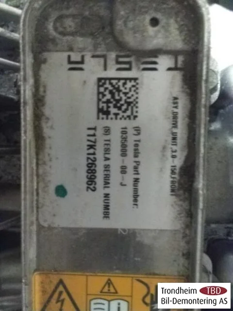 Tesla MODEL S 2013- Elektromos motor, első nézet 3