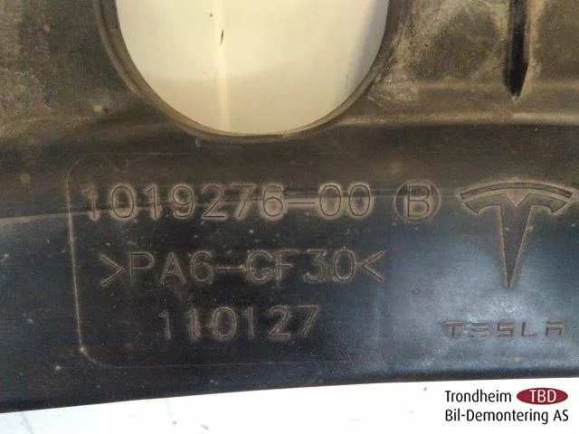 Tesla MODEL S 2013- Front panel, lower view 3