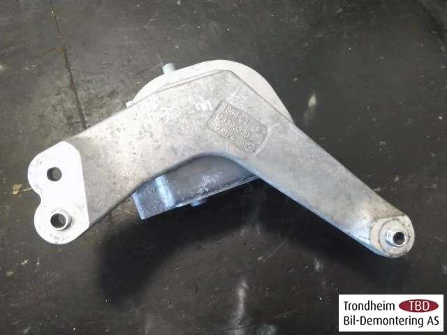 Volkswagen PASSAT 2015-19 Engine mount, steel / aluminum view 2