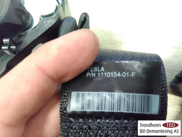 Tesla MODEL 3 2017--> Biztonsági öv, hátsó, jobb nézet 3