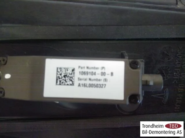 Tesla MODEL S 2013- Body shell view 4