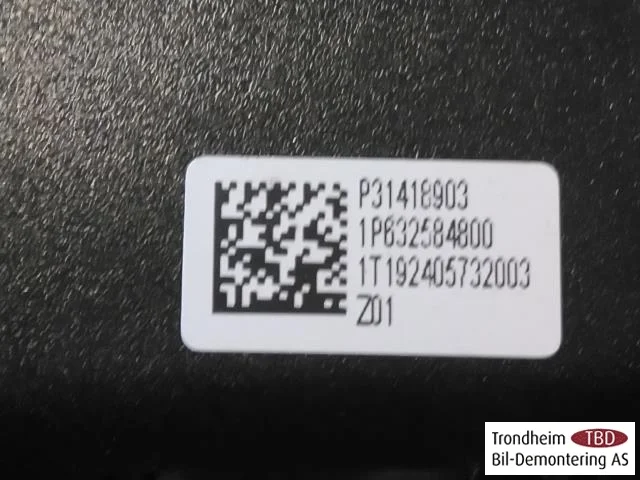 Volvo XC60 2018- Seat belt buckle / anchor view 3