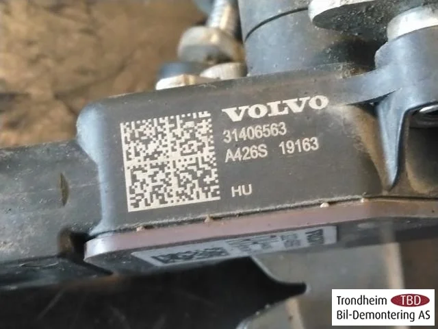 Volvo XC60 2018- Senzor reglaj nivel / suspensie pneumatică vedere 4
