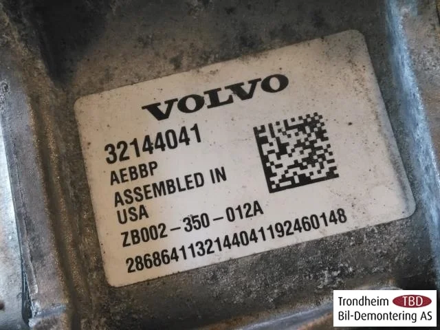 Volvo XC60 2018- Hibrid DC/DC konverter nézet 3