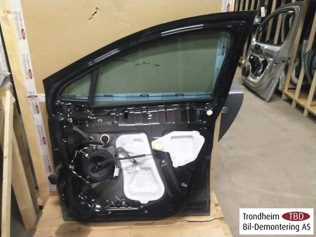 Renault ZOE/E- TECH 2013--> Ajtó, 4 ajtós, első, jobb nézet 2