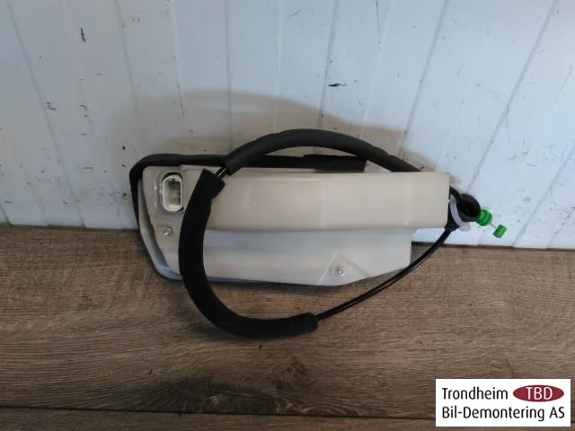 Tesla MODEL 3 2017--> Ajtózár ház nézet 2