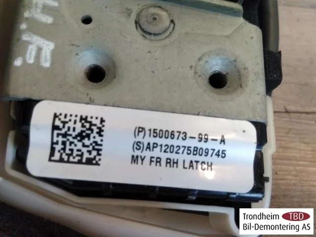 Tesla MODEL 3 2017--> Ajtózár ház nézet 3