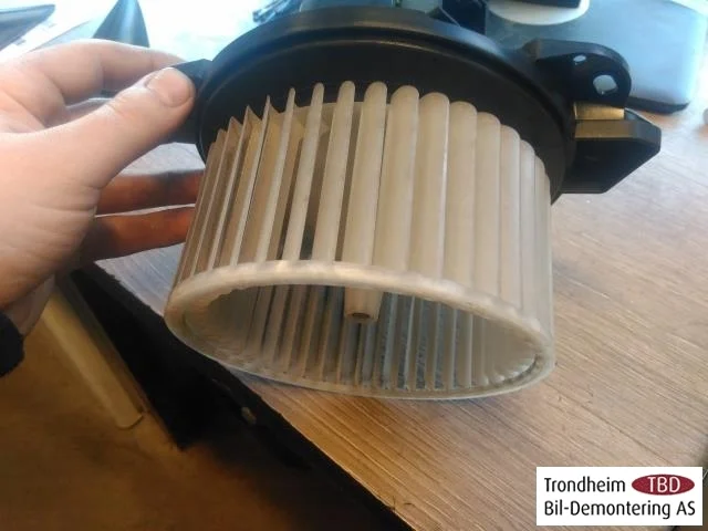Tesla MODEL 3 2017--> Fűtésventilátor motor nézet 2