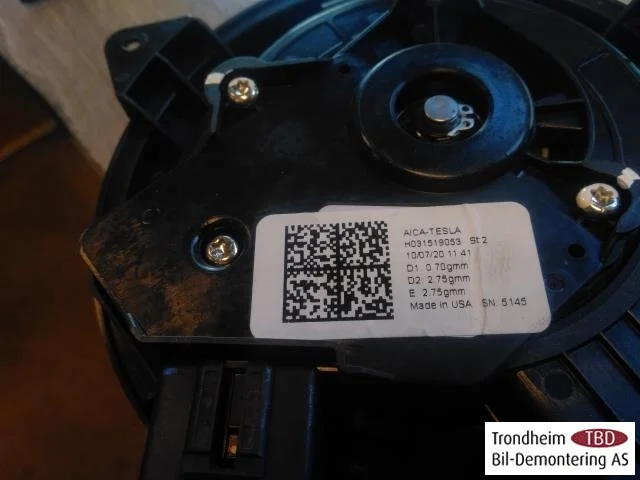 Tesla MODEL 3 2017--> Fűtésventilátor motor nézet 3