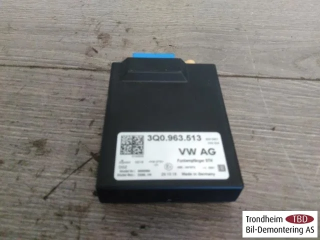 Volkswagen PASSAT 2015-19 Control unit, other