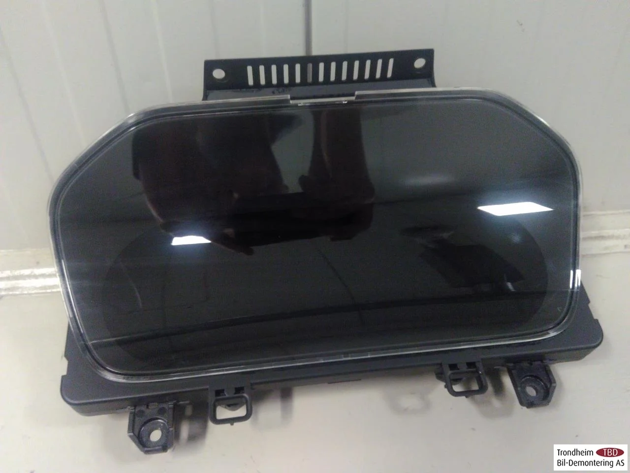 Polestar 2 2020- Instrument cluster assembly