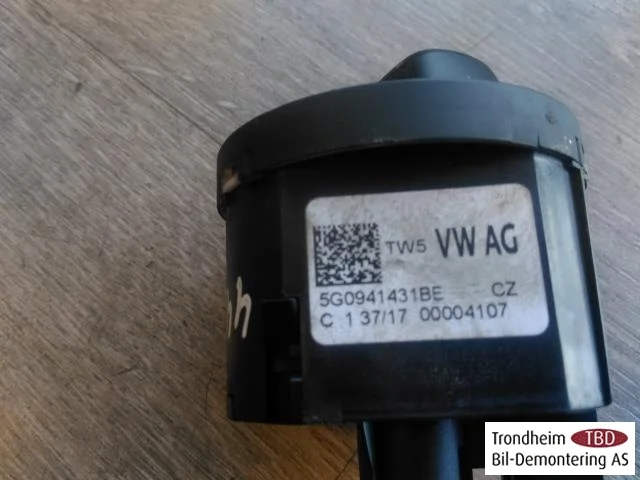 Volkswagen GOLF, E-GOLF VII 2013-20 Headlight switch view 3