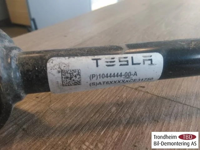 Tesla MODEL 3 2017--> Braț suspensie, dreapta spate vedere 2