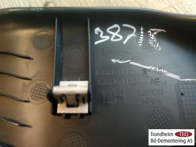 Ford MUSTANG MACH-E 2021- Other interior equipment view 3