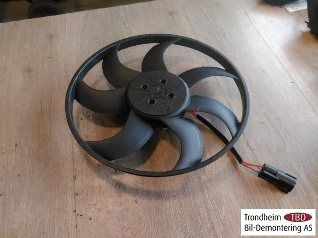 Ford MUSTANG MACH-E 2021- Hűtőventilátor, elektromos