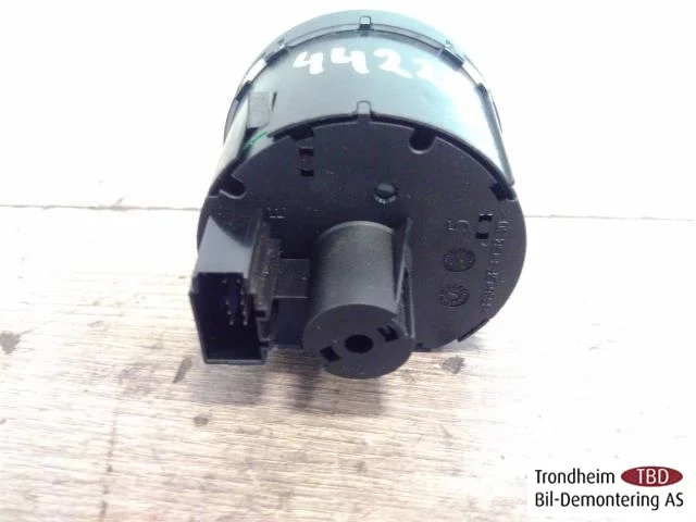 Volkswagen GOLF, E-GOLF VII 2013-20 Headlight switch view 2