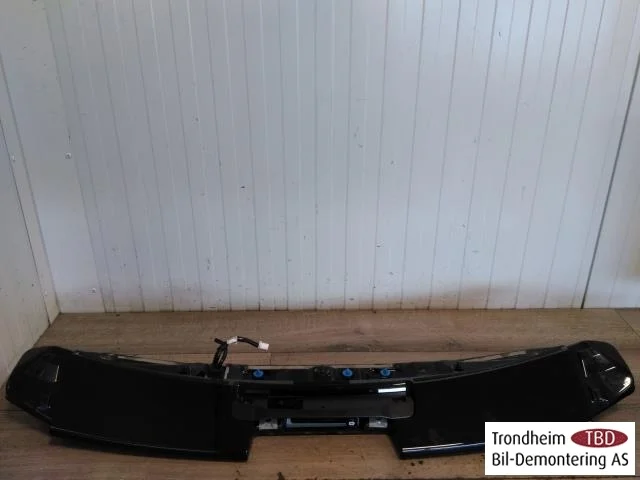 Nissan LEAF 2017-24 Spoiler, tailgate view 3