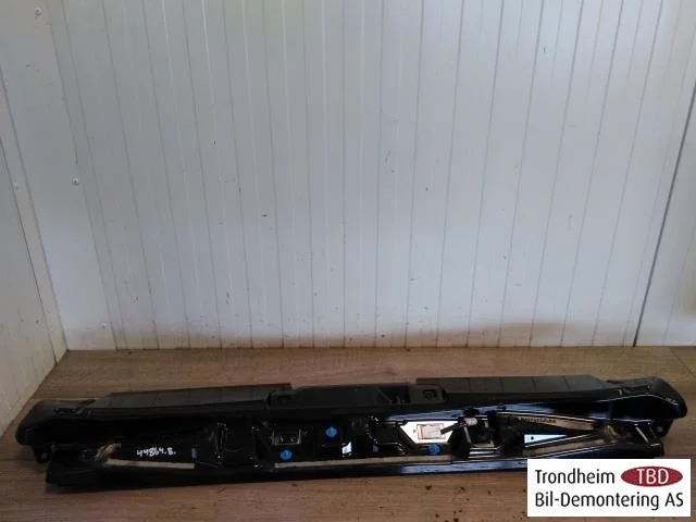 Nissan LEAF 2017-24 Spoiler, tailgate view 4