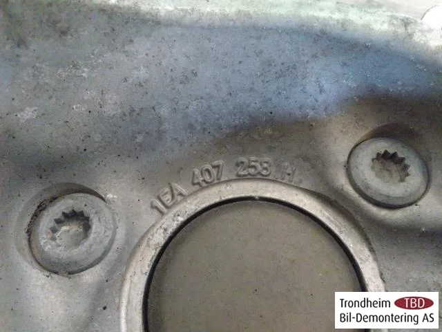 Volkswagen ID.3 2021- Csonkállvány, jobb első nézet 4