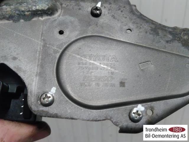 Toyota PRIUS ZVW30 2009-20 Ablaktörlő motor, csomagtérajtó nézet 3
