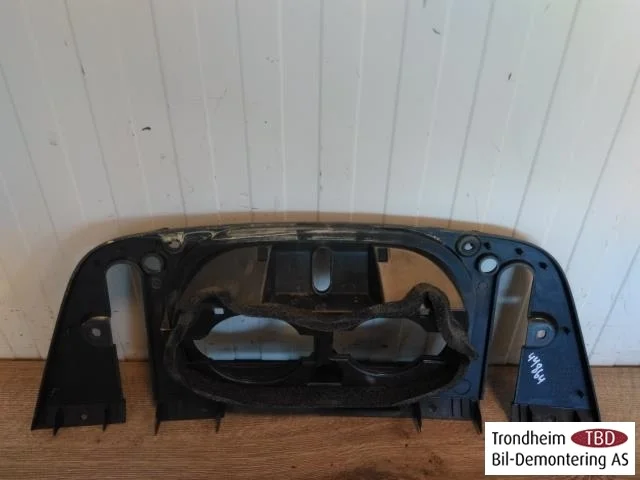 Nissan LEAF 2017-24 Capac port încărcare, electric / hibrid vedere 2