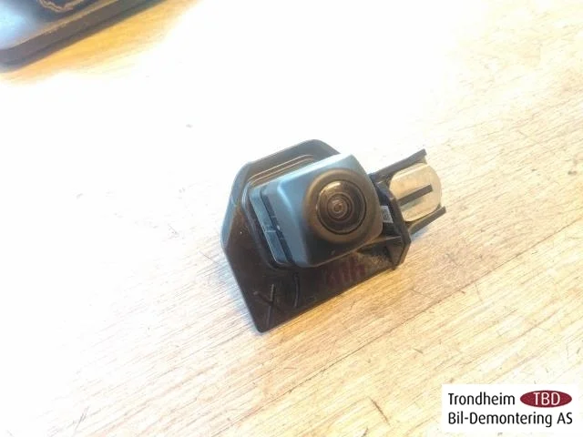 Toyota YARIS XP 130 2015-20 Külső kamera