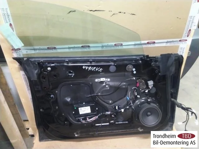 Tesla MODEL S 2013- Ajtó, 4 ajtós, első, bal nézet 2