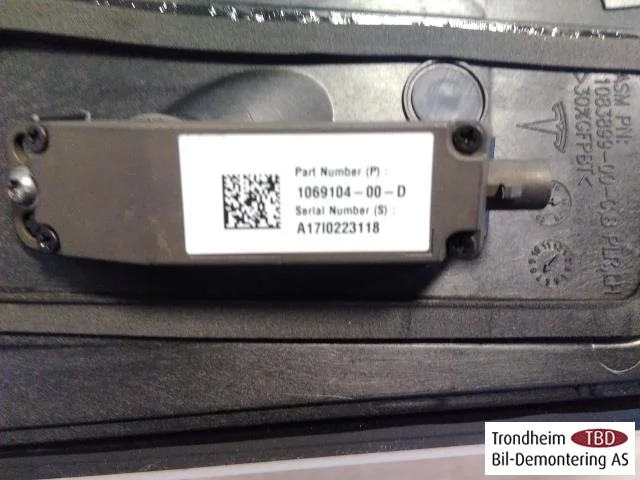 Tesla MODEL S 2013- Body shell view 3
