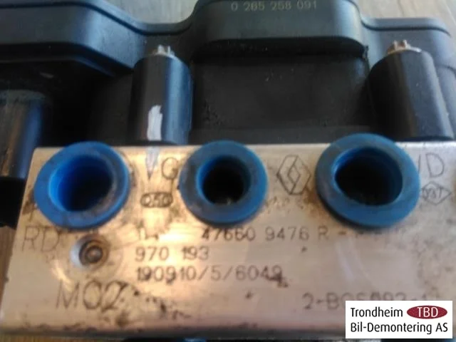 Renault ZOE/E- TECH 2013--> ABS hydraulic unit view 2