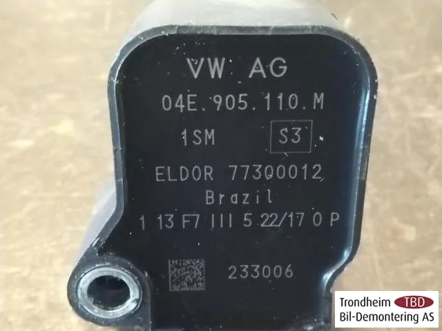 Volkswagen GOLF, E-GOLF VII 2013-20 Ignition coil view 2