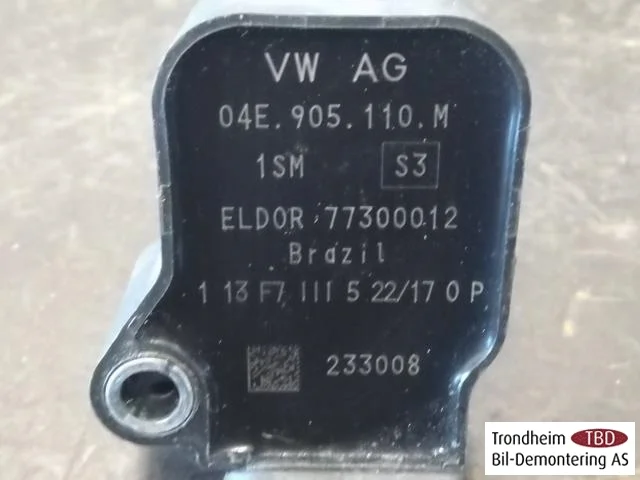 Volkswagen GOLF, E-GOLF VII 2013-20 Ignition coil view 2