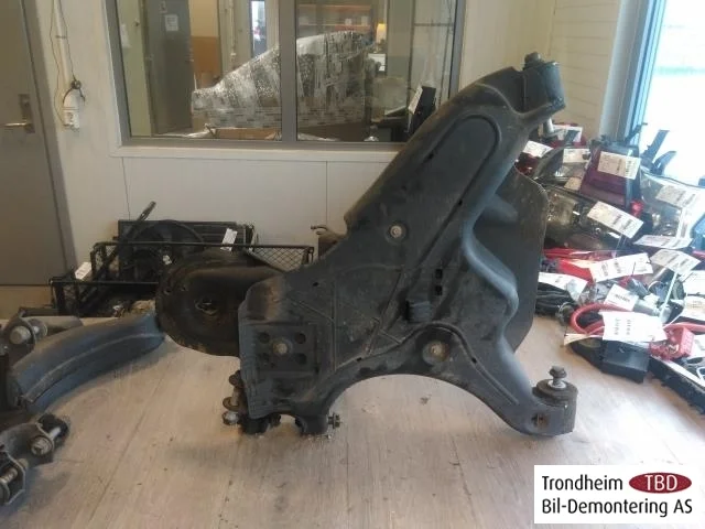 Mercedes V W447//W640/W448 2014- Control arm, rear left view 2