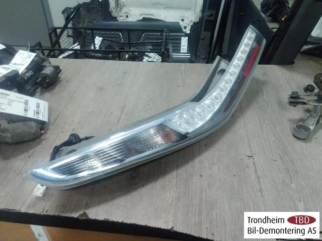 Nissan LEAF 2011-17 Right tail light