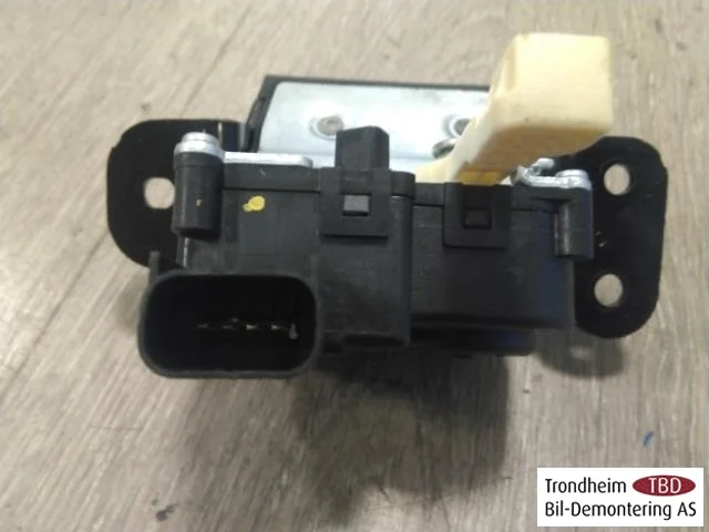 Hyundai KONA / ELECTRIC 2018-23 Tailgate lock view 3