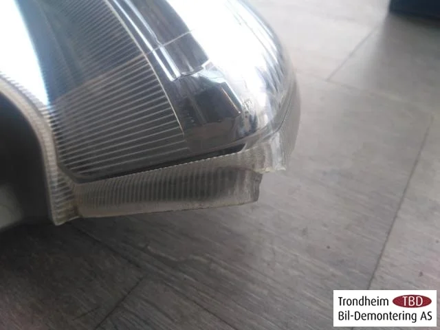 Nissan LEAF 2011-17 Right tail light view 2