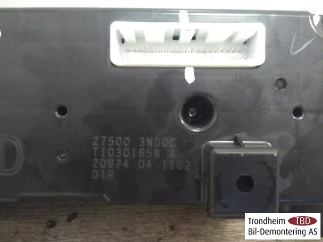 Nissan LEAF 2011-17 Heater control unit view 3