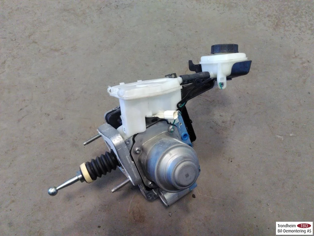 Polestar 2 2020- ABS hydraulic unit view 2