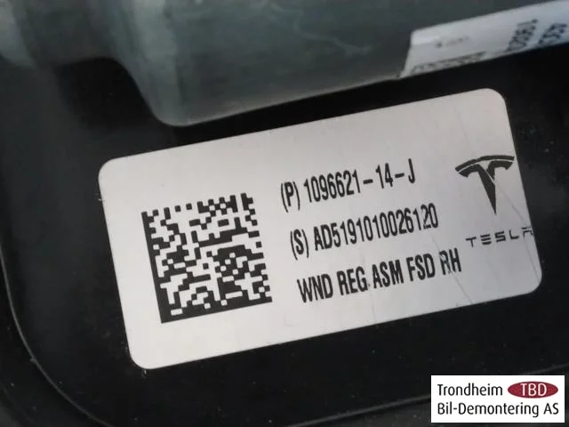 Tesla MODEL 3 2017--> Electric window regulator, complete view 3