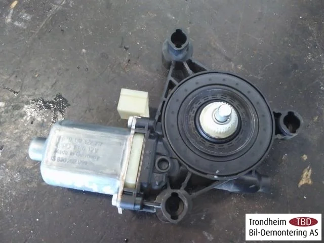 Volkswagen GOLF, E-GOLF VII 2013-20 Ablakemelő motor