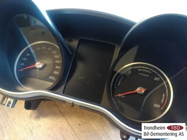 Mercedes V W447//W640/W448 2014- Instrument cluster assembly view 2
