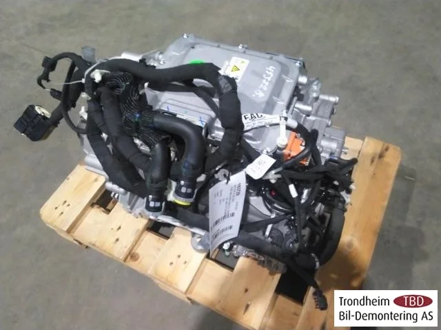 Ford MUSTANG MACH-E 2021- Elektromos motor, hátsó nézet 4
