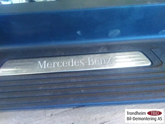 Mercedes V W447//W640/W448 2014- Other interior equipment view 2